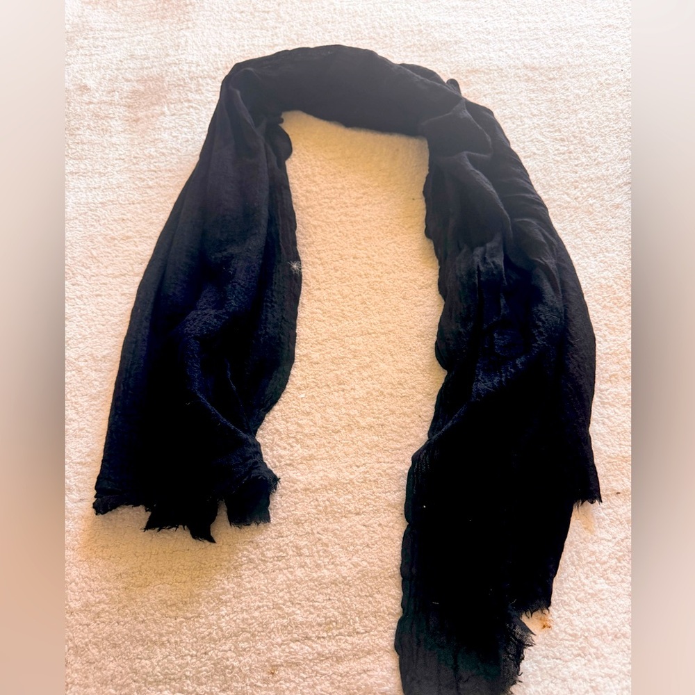 Effortlessly Edgy Black Crinkle Scarf